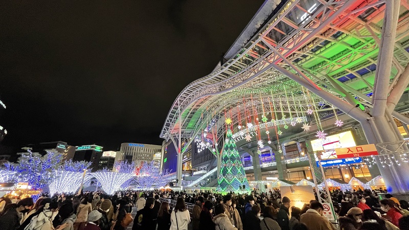 福岡駅前の様子